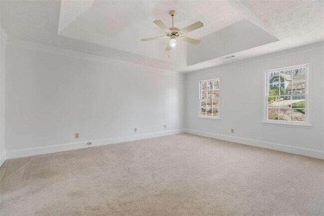 Building Photo - 275 Sageglen Rd