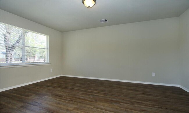 Building Photo - 6326 Guadalupe St
