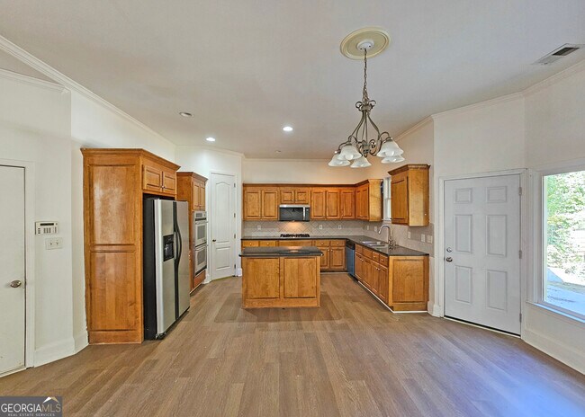 Building Photo - 195 Beracah Walk