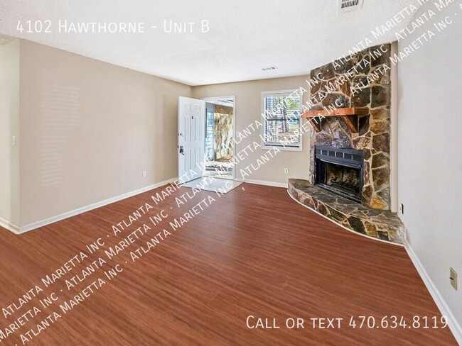 Building Photo - Stylish 3-Bedroom, 2-Bath Ranch Duplex in ...