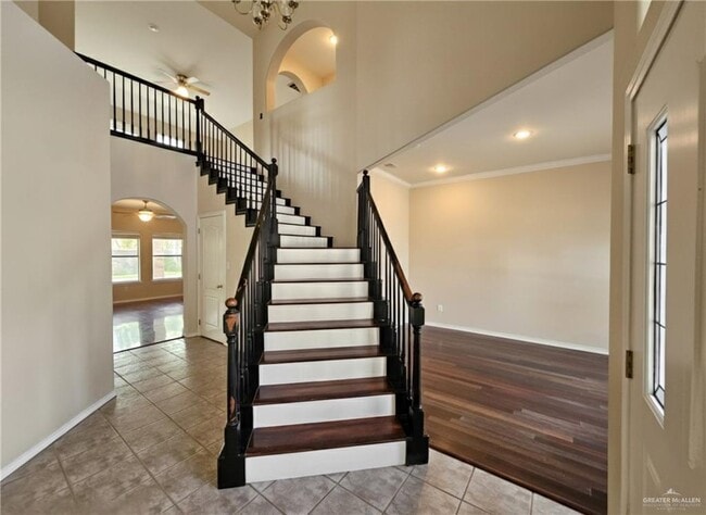 Building Photo - 26 Wisteria Dr