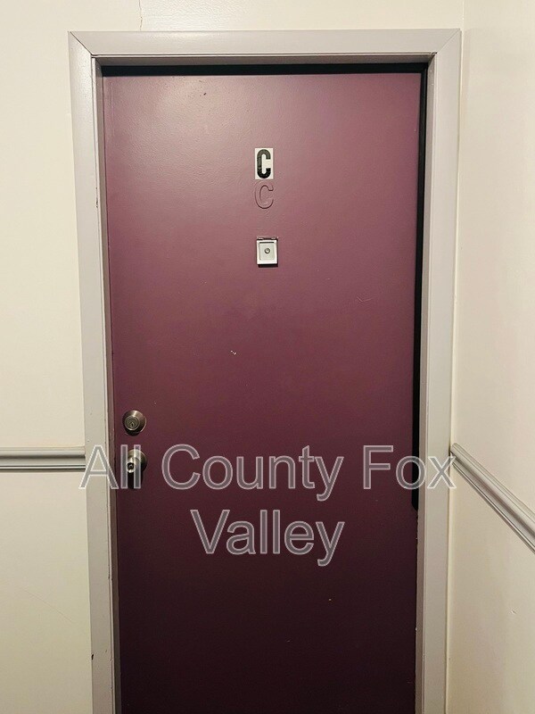 Building Photo - 1930 Kenilworth Cir