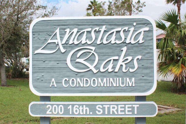 Building Photo - 200 16th St