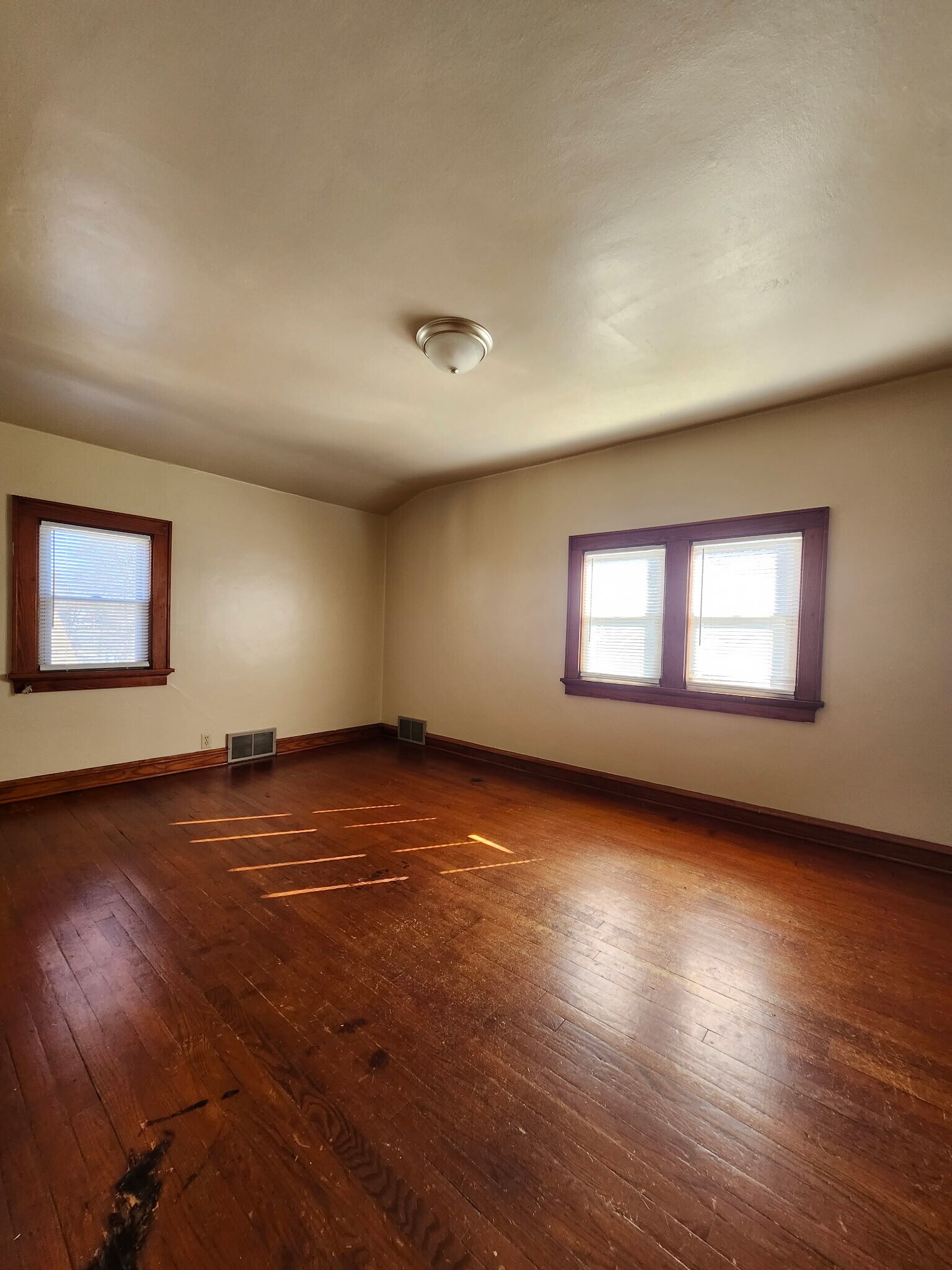 Building Photo - 5923 N 38th St