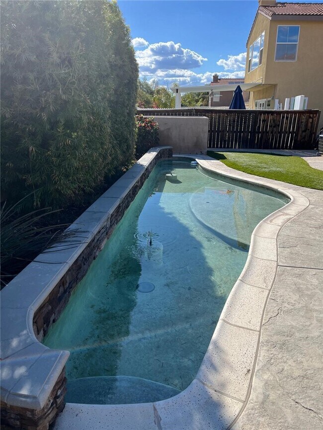 Building Photo - 32689 Cottonwood Rd