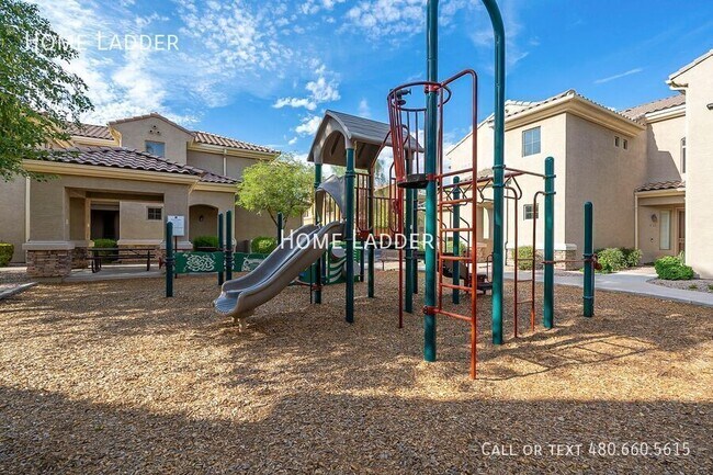 Building Photo - 955 E Knox Rd