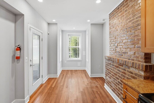 Building Photo - 1513 4th St NW