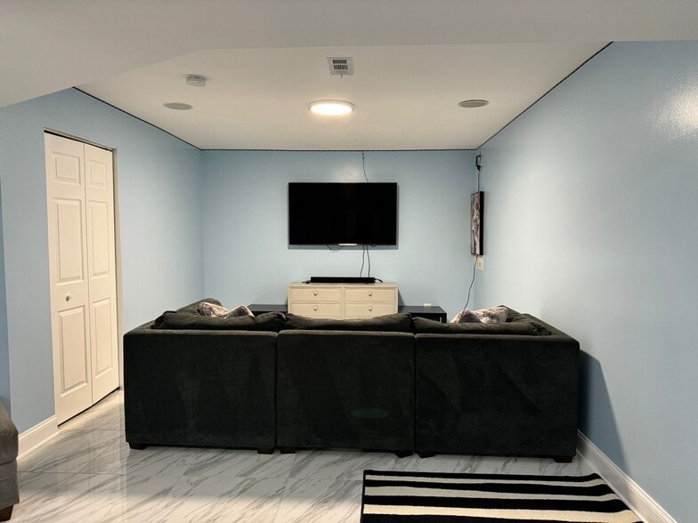 Living Space - 6164 Deer Ridge Trl