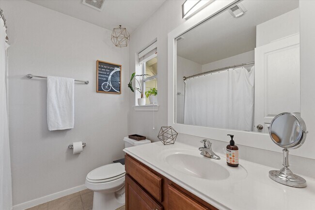 Building Photo - 1629 Grable Cove Ln