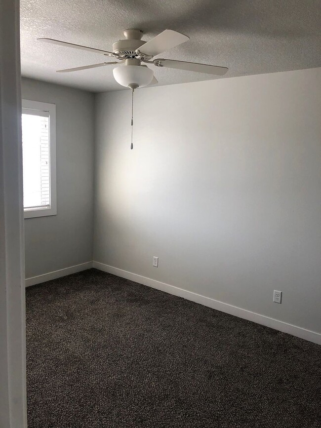 Building Photo - MOVE-IN SPECIAL!! Altoona home available 4...