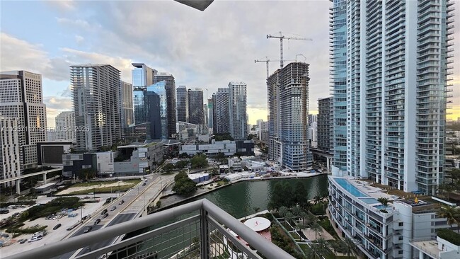 Building Photo - 350 S Miami Ave