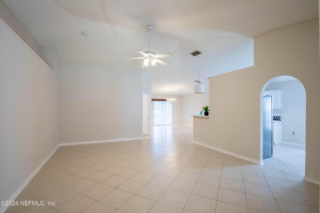 Building Photo - 3158 Ash Harbor Dr E