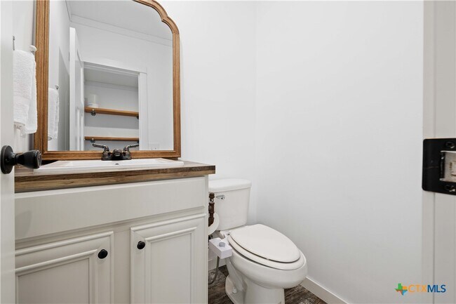 Building Photo - 2301 Wegner Rd