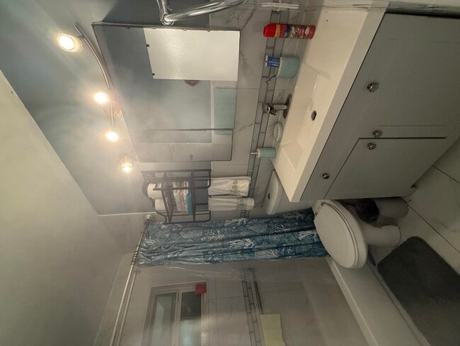 Building Photo - 710 N 66 Terrace