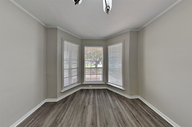 Building Photo - 22731 Elm Bark St