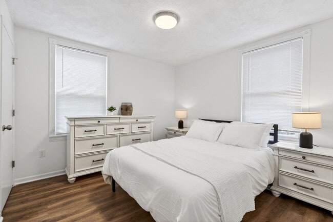 Building Photo - 146 W Felton Ave