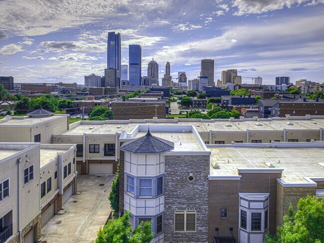 Building Photo - Beautiful Downtown OKC Townhouse