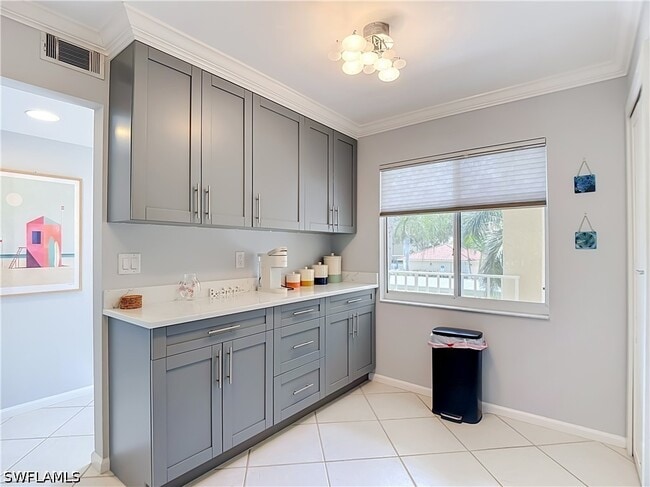 Building Photo - 3685 Amberly Cir
