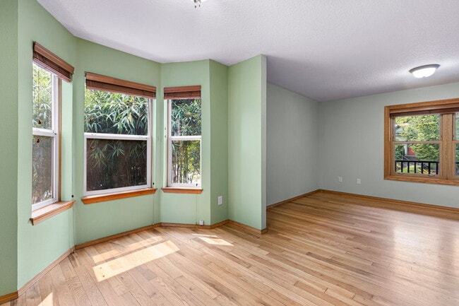 Building Photo - 4308 N Albina Ave