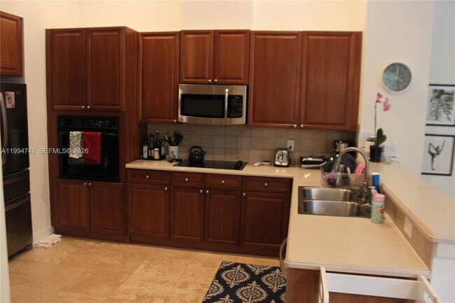 Building Photo - 870 Reflection Ln