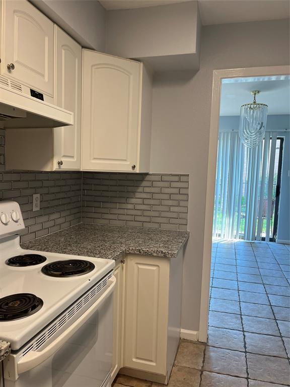 Building Photo - 13451 Parkway Blvd