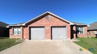 Building Photo - 4102 Janelle Dr