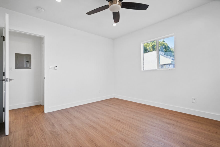 Bedroom - 920 Marine St