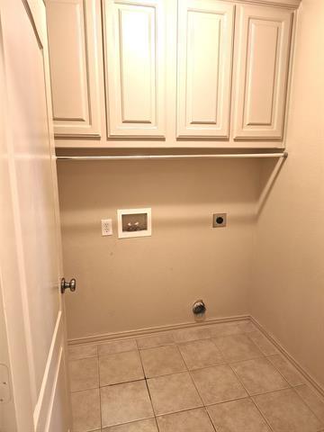 Building Photo - 5725 Swords Dr