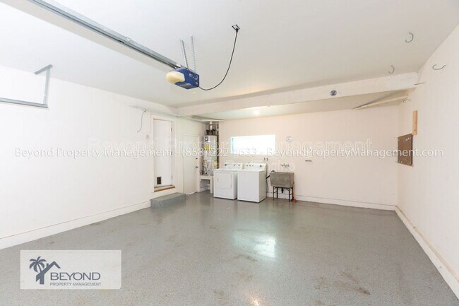 Building Photo - 2626 Greyling Dr