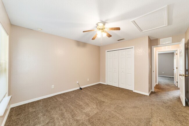 Building Photo - Peaceful 3-Bedroom Home with Open Floor Plan & Two-Car Garage in Rainbow Lakes Estates!