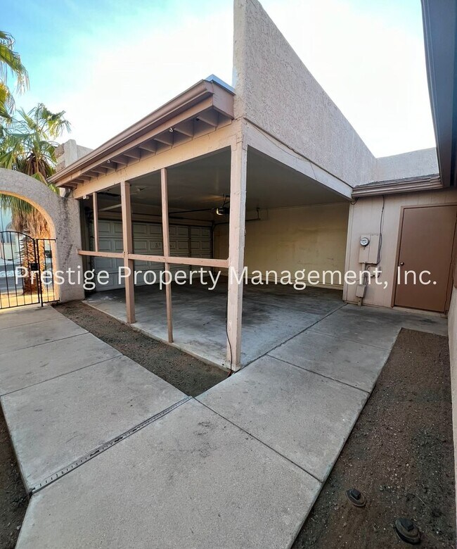 Building Photo - Wonderful Townhouse Located in the Northwest!!!