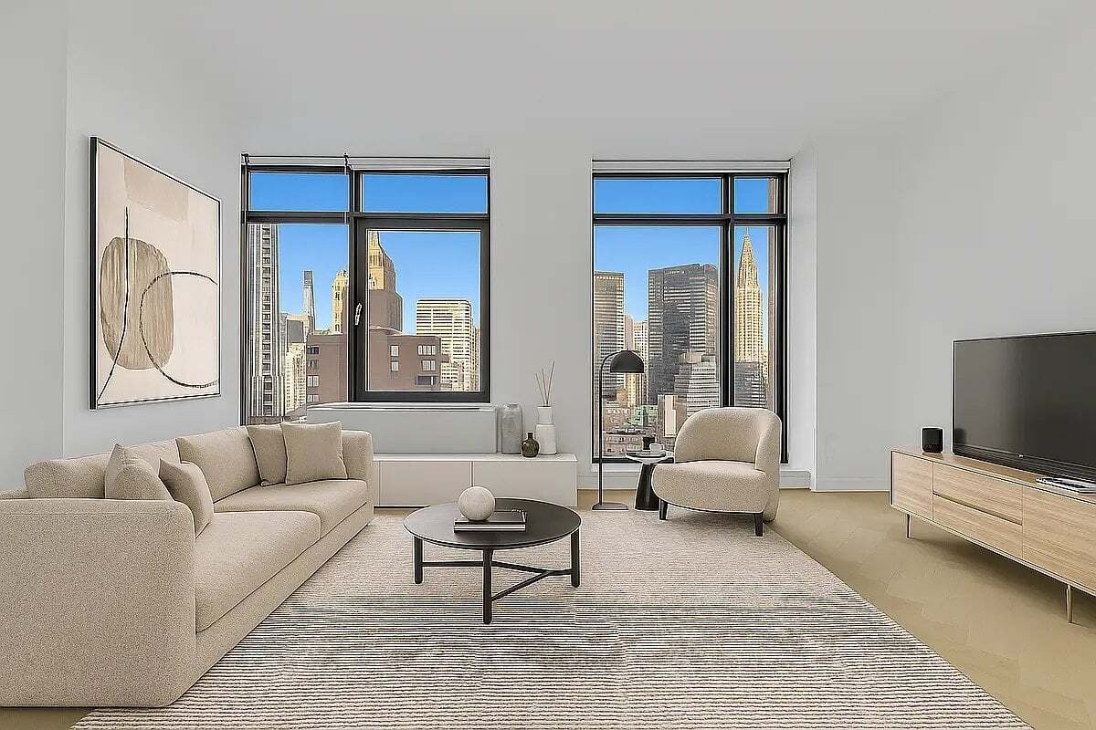 Building Photo - 49 E 34th St