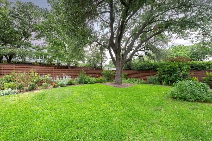 Building Photo - 5624 Melshire Dr