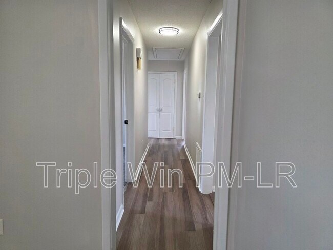 Building Photo - 1408 Johnson St