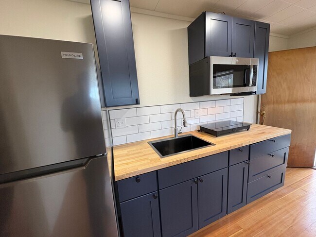 Building Photo - North Almon Farm