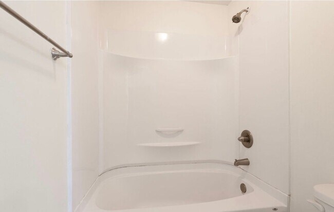 Building Photo - 15249 Broadwater Cir