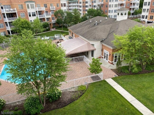 Building Photo - 3407 Pointe Gate Dr