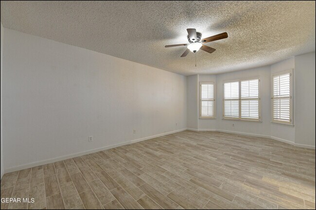 Building Photo - 829 Dulce Tierra Dr