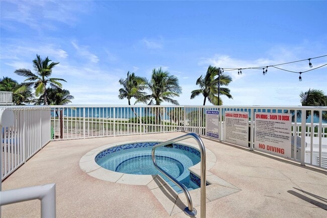 Building Photo - 5401 Collins Ave