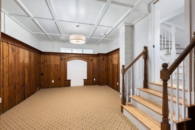 Building Photo - 58 Thomas Park