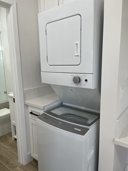 Washer and Dryer In-Unit - 20417 Juneau Pl