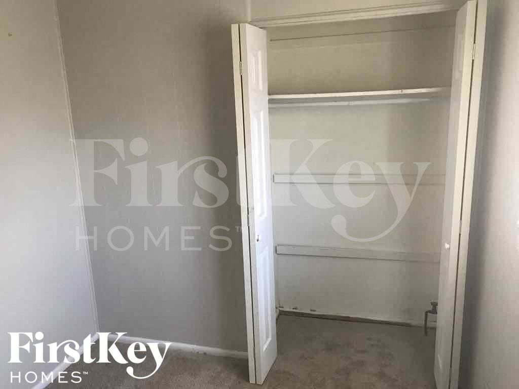 Building Photo - 9525 E 39th Pl