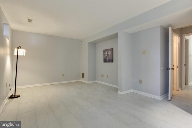 Building Photo - 8602 Andrew Ellicott Ct