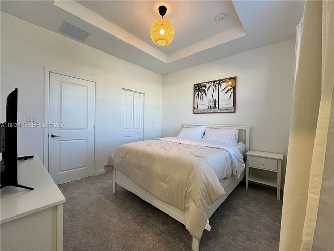 Building Photo - 2627 SE 28th Dr