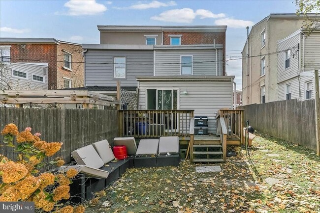 Building Photo - 131 E Union St