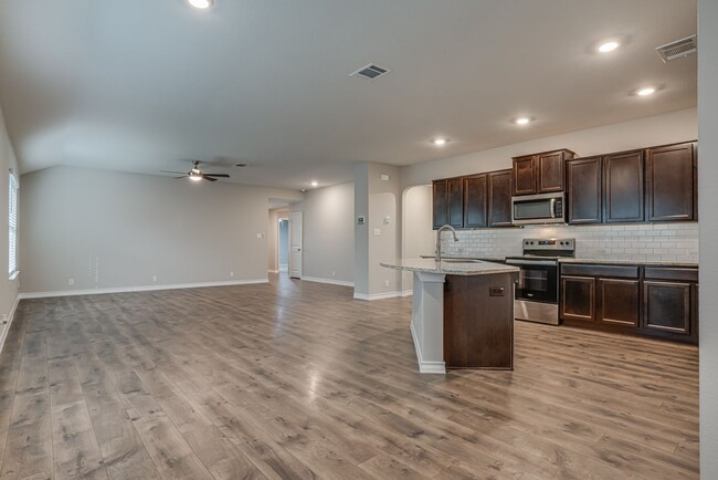 Building Photo - This brand-new, exquisite 3-bedroom, 2-bat...