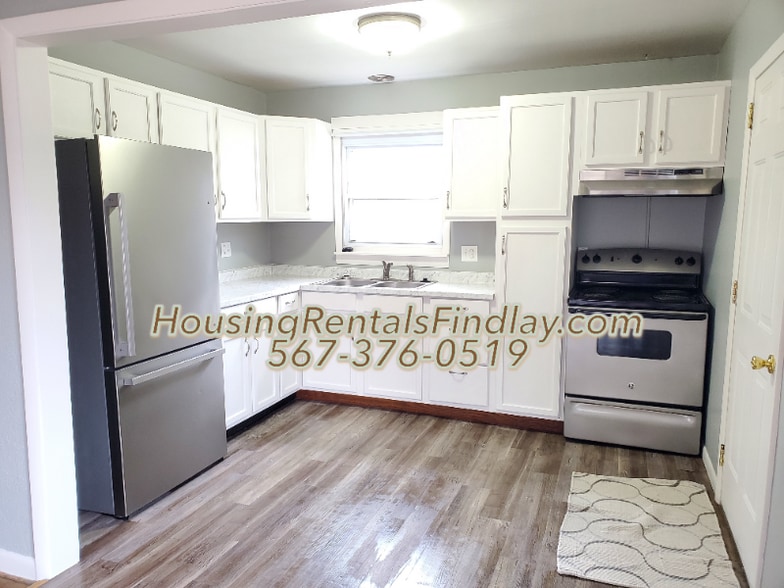 Primary Photo - 827 Bernard Ave