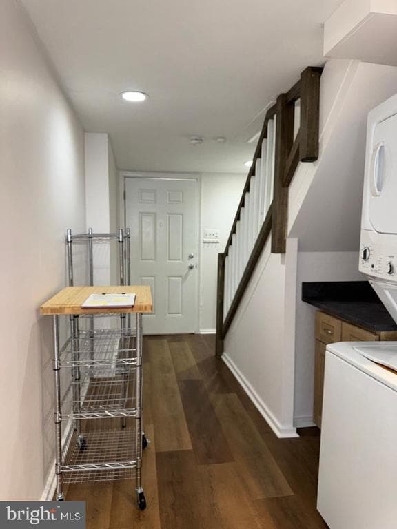 Building Photo - 6 N Main St