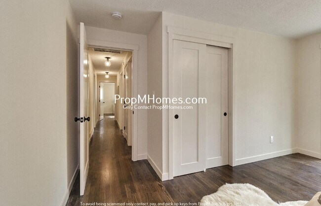 Building Photo - Gorgeous Updated Home in Oak Grove - 4 Bedrooms!