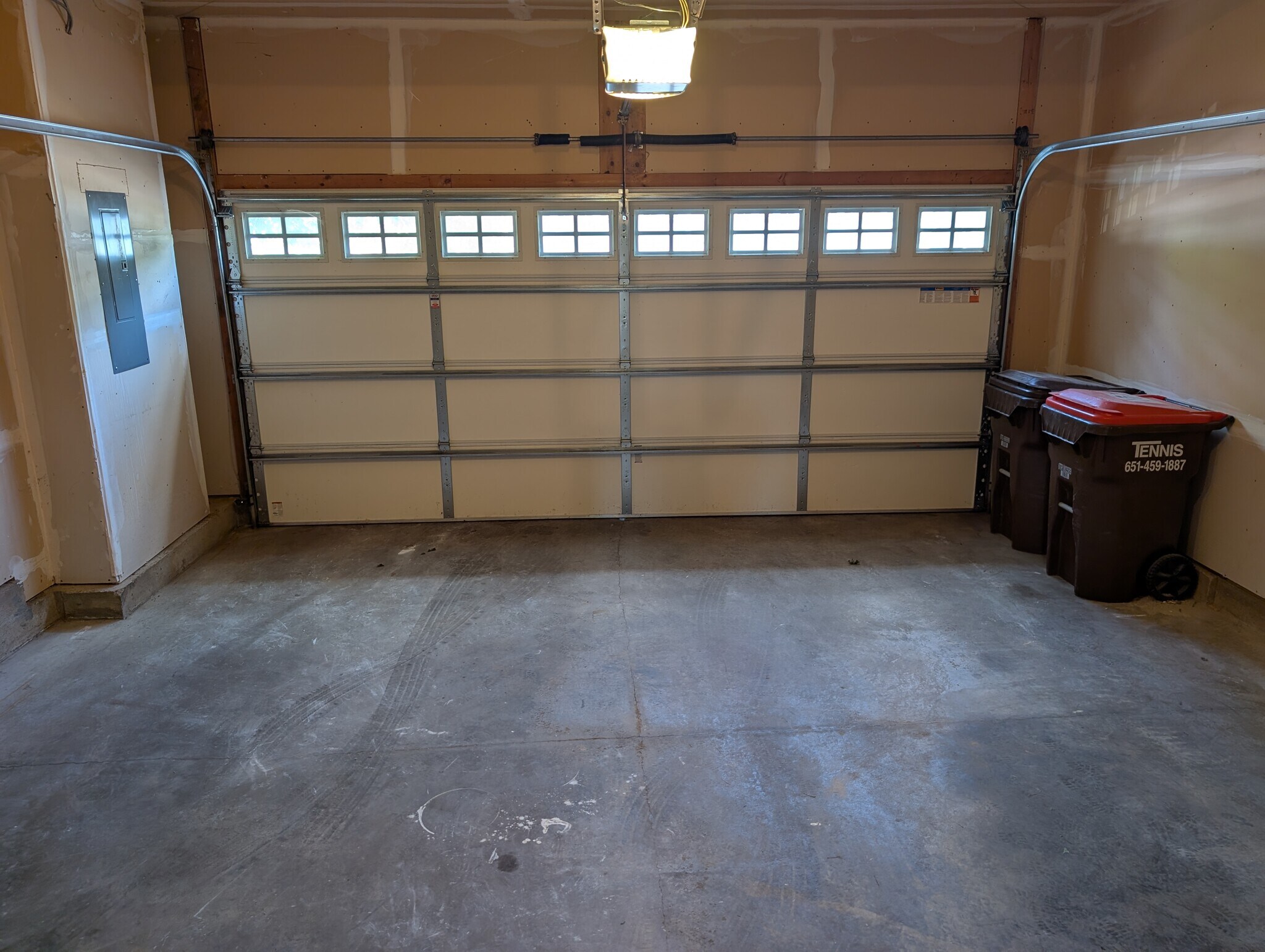 Building Photo - 594 Sutherland Dr